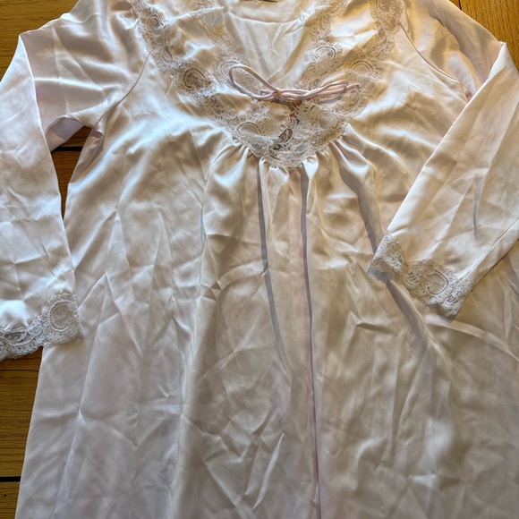 Vintage Christian Dior Light Pink Lace Trim Satin Chemise size medium made inUSA - Picture 9 of 9